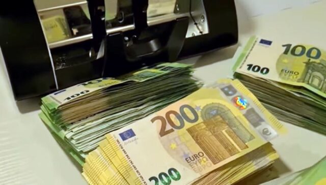 ЈО: Пронајдени соѕидани 350.000 евра во дом на судија