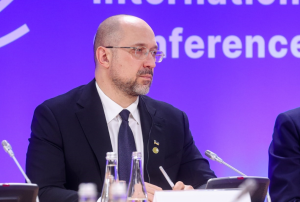 Шмихал: Нема струја за стотици илјади граѓани во Киев