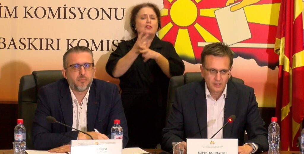 ДИК: До 13:00 часот, гласале 11.217 гласачи во 4 општини, излезност 8,90% – во Гостивар на едно гласачко место не се гласа поради лоши временски услови