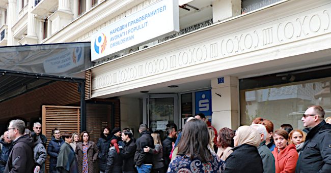 ИНСТИТУЦИЈАТА НАРОДЕН ПРАВОБРАНИТЕЛ ЌЕ ОСТАНЕ НА УЛИЦА ПОРАДИ 4 НЕПЛАТЕНИ КИРИИ, А ИМА И ПО ТОЛКУ НЕПЛАТЕНИ СМЕТКИ ЗА СТРУЈА, ВОДА И ЗА ГРЕЕЊЕ