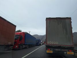 Државата тврди дека има доволно резерви гориво, блокадите на границите нема да предизвикаат криза