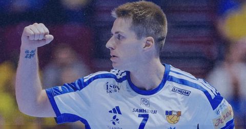 Беше професионален фудбалер и играше во ЛЕ, а сега е херој на ракометното ЕП