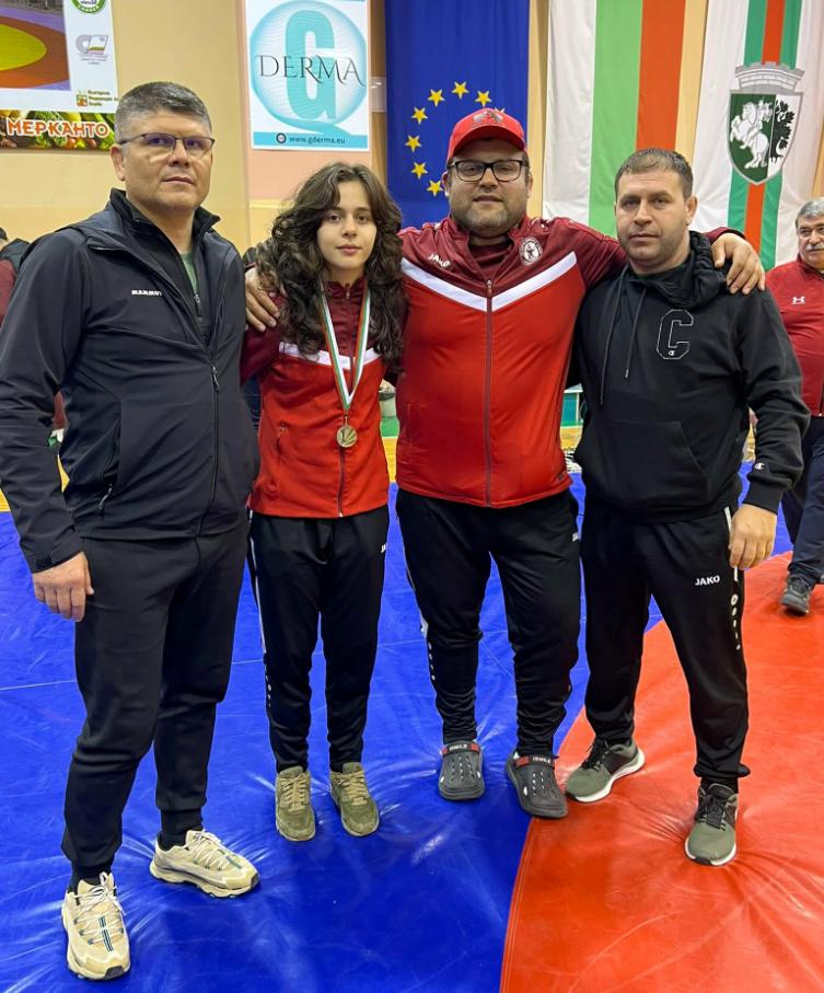 Андреа Нисева надмоќно до златниот медал на Државното првенство на Бугарија