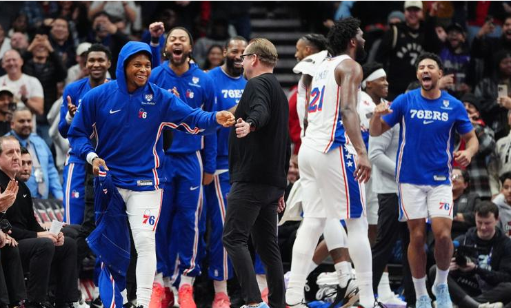 Има нешто и до почит – цела сала на Торонто стана на нозе за Лоури