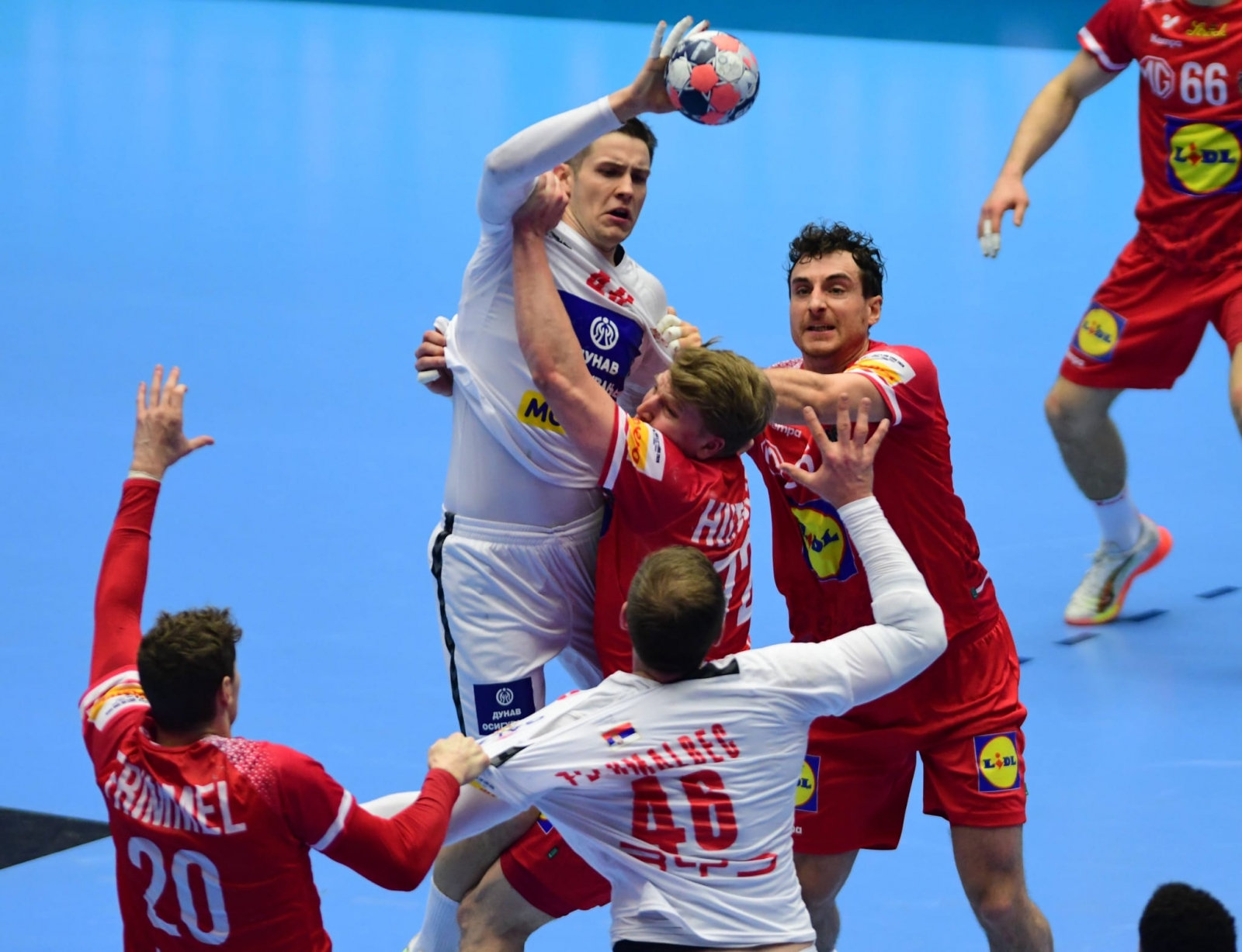 Србите разочарани: Не бевме добри во нападот, па сега ќе навиваме за Шпанија!