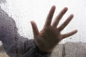 Приведено лице од гостиварско заради малтретирање и закани кон сопругата