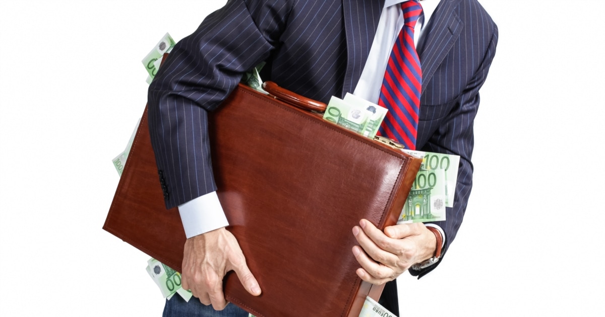 УЈП под лупа, дел од даночните службеници соучесници во даночно затајување и измами