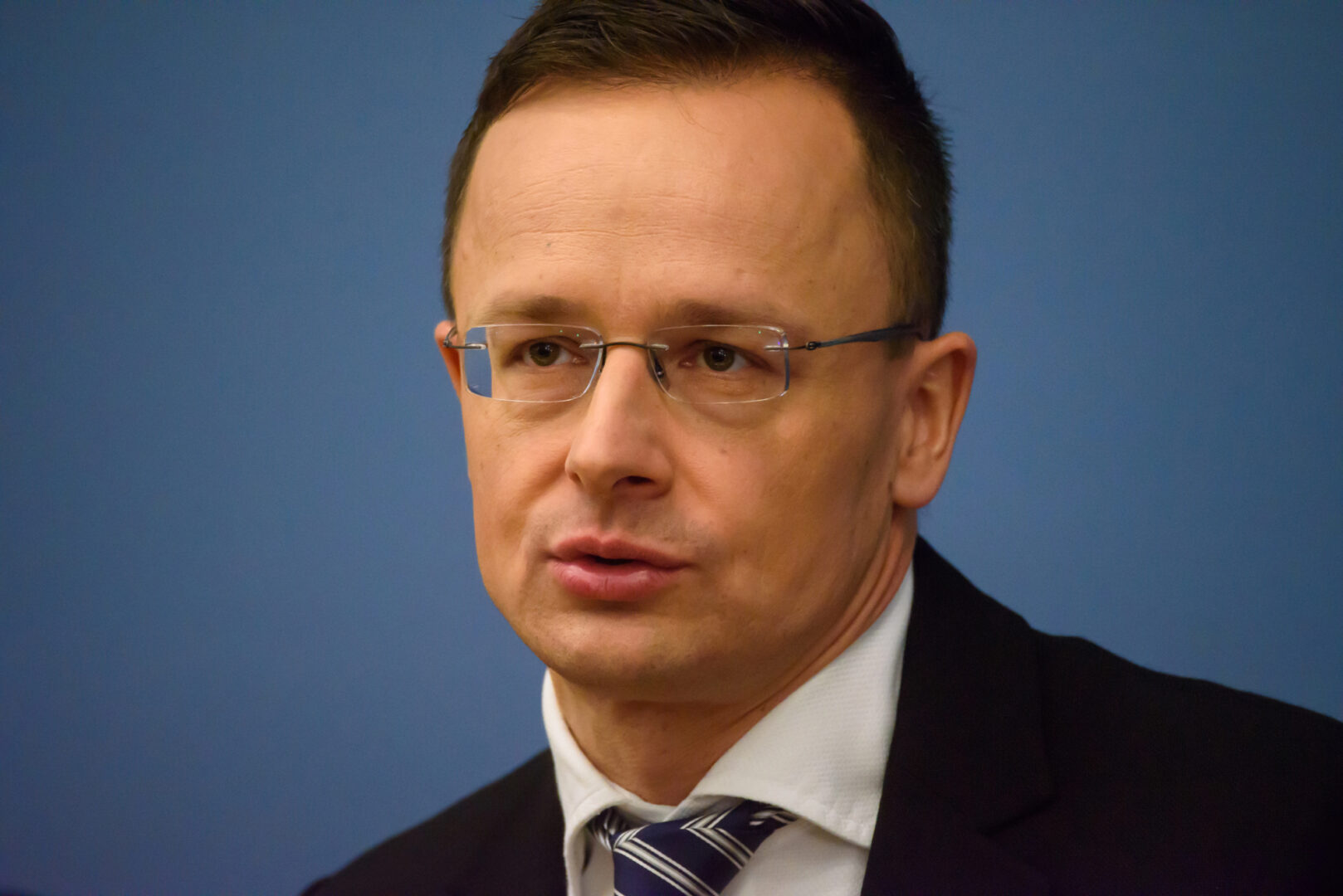 Сијарто: Унгарија нема да дозволи Украина да се приклучи на Европската Унија бидејќи Украинците би донеле војна