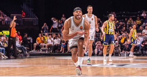 Дубаи повторно му зеде скалп на гигантот Фенербахче