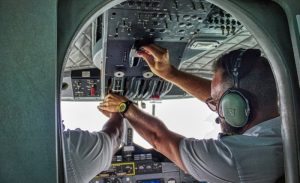 Со години се преправал дека е пилот и стјуард и летал бесплатно: Сега се соочува со 20 години затвор