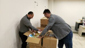 Општина Ѓорче Петров: Празниците се за заедништво, хуманост и грижа – пакети со храна и хигиенски средства за најранливите категории