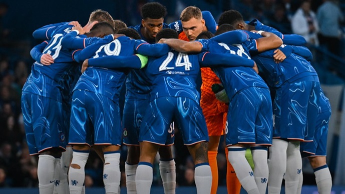 Челси нуди 50 милиони за нов дефанзивец, Рен бара рекордна сума