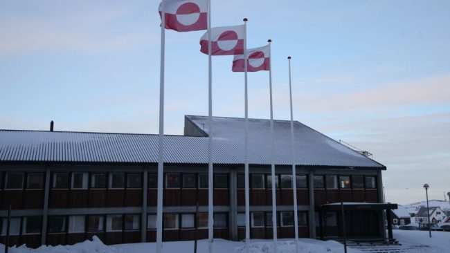 ЕВРОПСКИ ТРУПИ ПОЧНАА ДА ПРИСТИГНУВААТ НА ГРЕНЛАНД, ТРАМП ВЕЛИ ДЕКА САМО САД МОЖАТ ДА ГО ОДБРАНАТ ОД РУСИЈА И КИНА