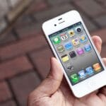 15 години стар „iPhone“ повторно станува хит, побарувачката скокна за 10 пати