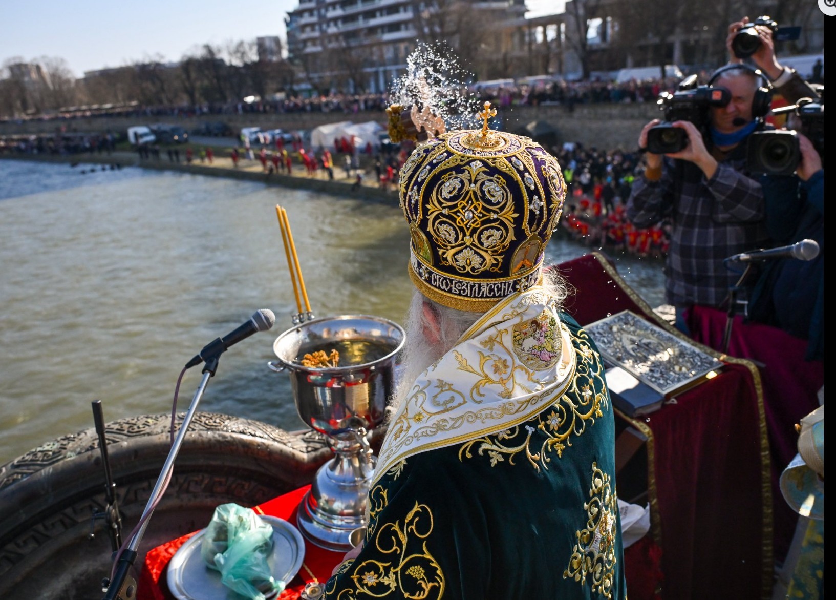 „ОВОЈ ПРАЗНИК ИМА ПОСЕБНА ЛИЧНА ТЕЖИНА“: скопскиот градоначалник емотивно за Водици, еве што споделија неговите колеги (ФОТО)