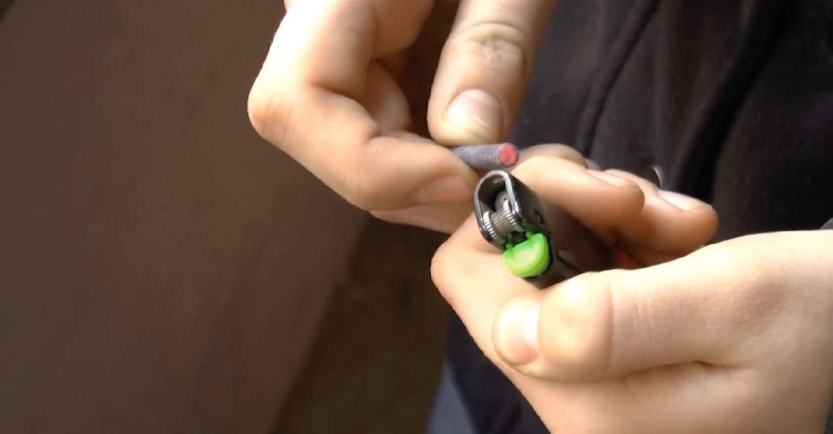 Двајца возрасни и пет деца со повреди од петарди завршиле на Клинички – дали се потребни поголеми казни?