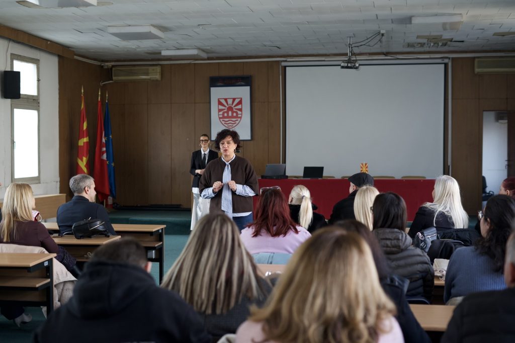 (Фото) Наставниците од Кисела Вода на подготвителни обуки за европски проекти