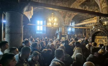 Верниците ги исполнија црковните храмови за Водици