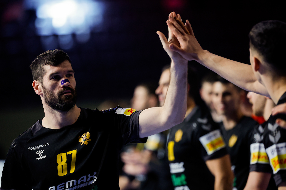 Борозан си ја отвори душата: Срам ми е…