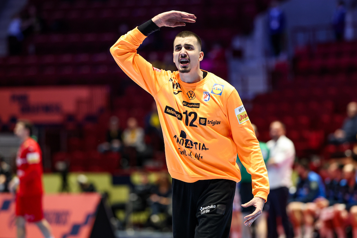 СИТЕ КОМБИНАЦИИ НА ЕДНО МЕСТО: Шест селекции во трка за три полуфинални билети на ЕП!