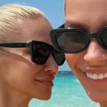 (Фото) Кристина и Наташа Беквалац позираат на плажа, а околу нив плива ајкула