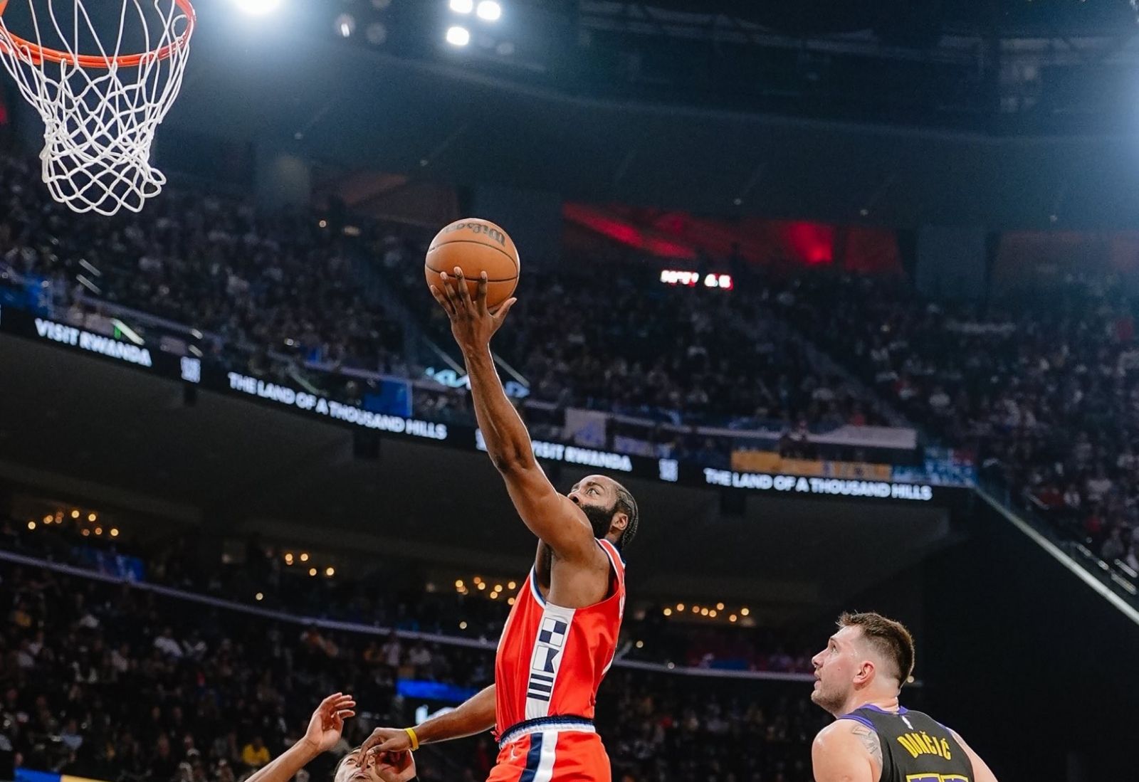 Лос Анџелес им припаѓа на Клиперс, Ембид игра како во најдобрите денови (ВИДЕО)