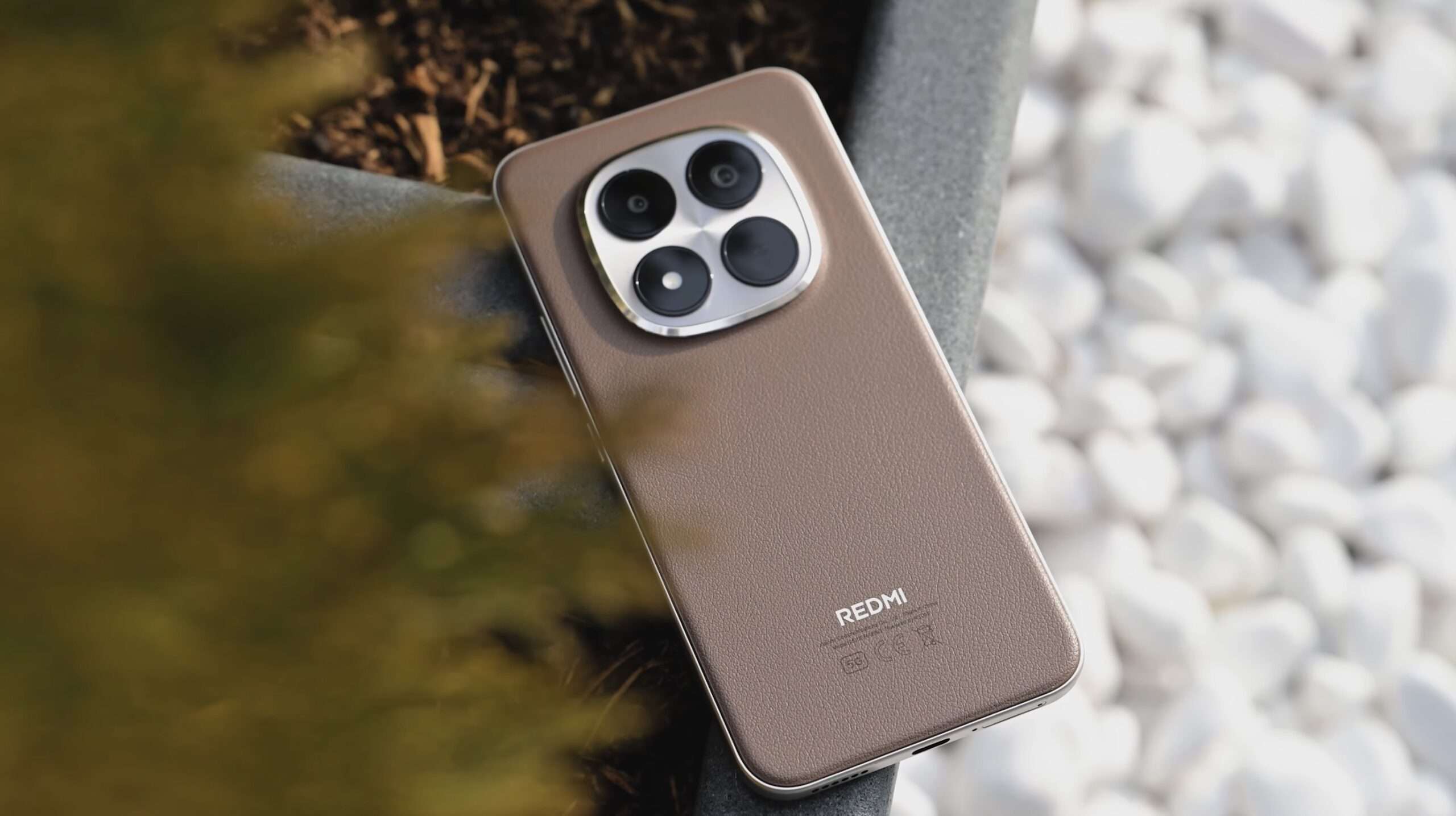 ВИДЕО РЕЦЕНЗИЈА: Xiaomi Redmi Note 15 Pro+ ја поместува границата во средната класа