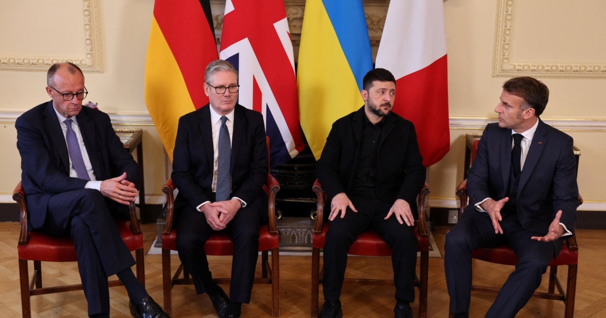 Западните лидери на разговори со Зеленски во Париз за иднината на Украина