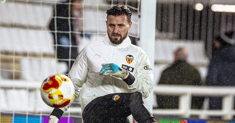 ВИДЕО: Димитриевски со „чиста мрежа“ во Куп-победата на Валенсија