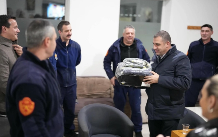 Градоначалникот Јанков во новогодишната ноќ ги посети дежурните служби