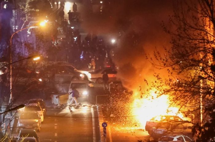 АРАГЧИ: По немирите во Иран е вратен мирот