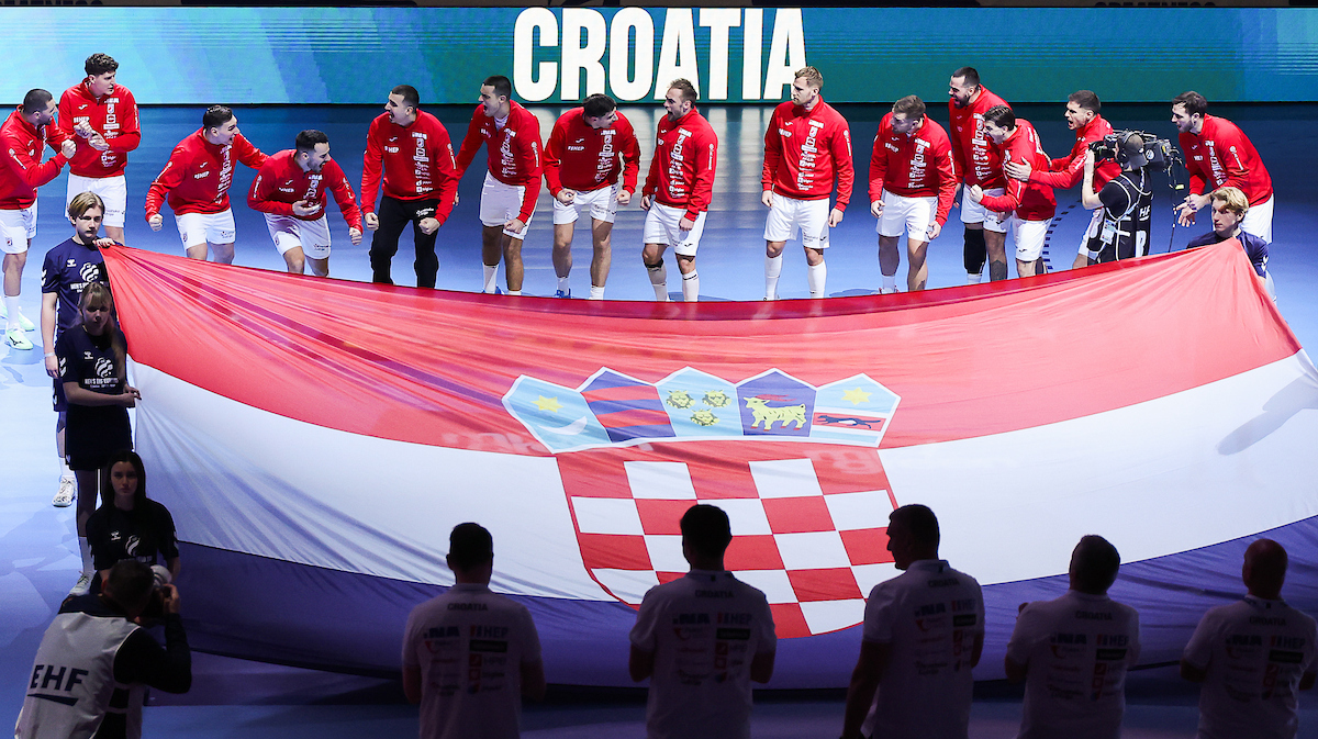 ДЕНЕСКА НА ЕП: „Лалињата“ ќе ја предизвикаат Хрватска, возбудувања на дуелите во група А