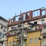 “Архитектонско чудо” во Скопје: Никнаа два спрата над кров на зграда