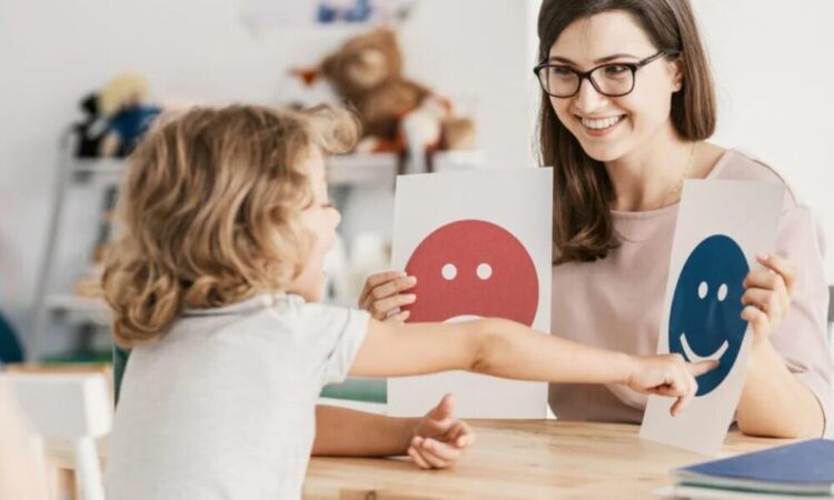 Едно магично прашање ги учи децата на емоционална интелигенција