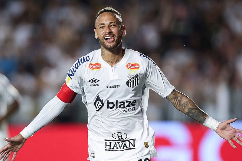 Нејмар ќе потпише нов договор со Сантос