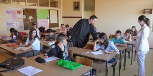 Романската патријаршија реагира на обвинувањата за „нелегално“ предавање на веронаука во училиштата