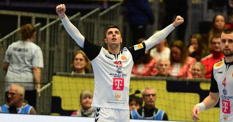 Ракометарите ја „лапнаа“ првата премија од Министерството за спорт!