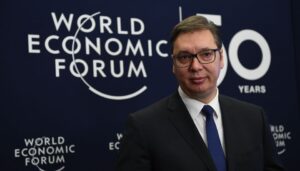 Вучиќ: Мора да сме мудри, да се скриеме под камен – да чекаме дождот да помине