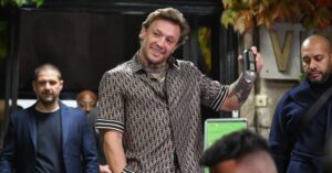 Конор Мек Грегор: Борбите со јутјуберите може да почекаат, сега се враќам за титулата