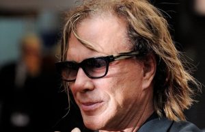 (ФОТО) Долг од 60.000 долари – Мики Рурк започнал кампања за собирање средства за да спречи иселување