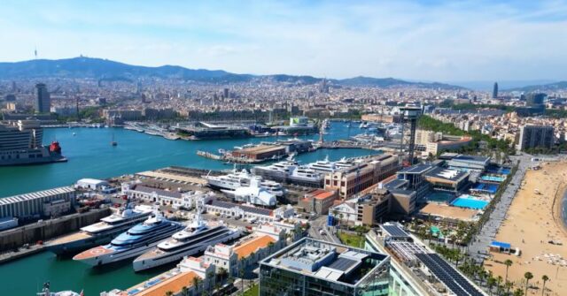 Туристите во Шпанија потрошиле над 126 милијарди евра до крајот на ноември