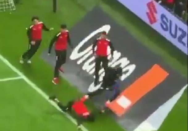 Урнебес во Африка: Мароканци, Сенегалци и пешкирот на Менди! (ВИДЕО)