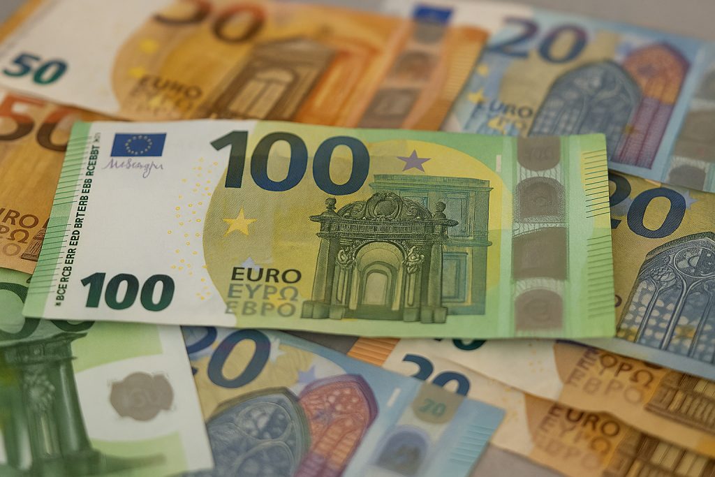 Во домот на судија од Апелација пронајдени соѕидани 350.000 евра