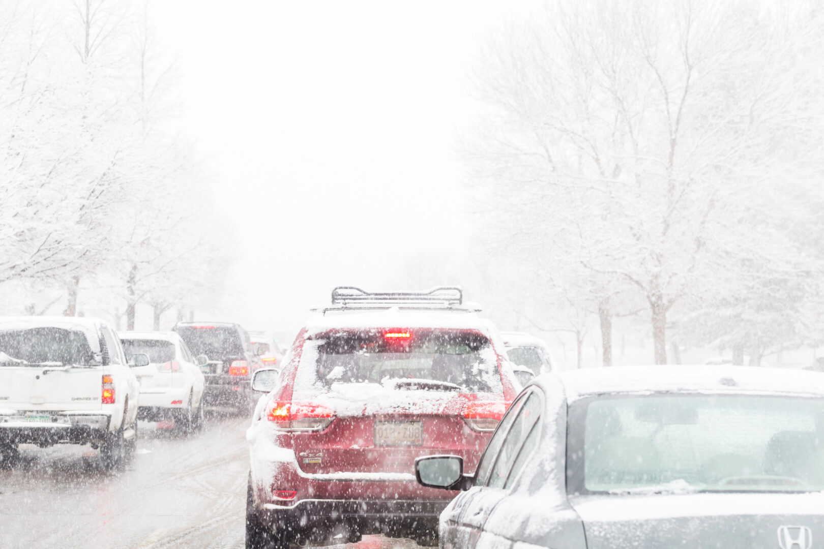 Околу 4.000 летови откажани во САД поради ледената бура