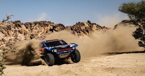 Спектаклот започна на Блискиот Исток: Заврши првиот ден од релито Дакар