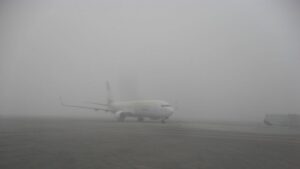 Речиси 450 летови откажани или одложени на аеродромот Шипхол поради снег и ветер