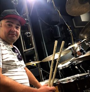 Денес роденден прославува еден од највлијателните македонски перкусионисти Михаил Парушев