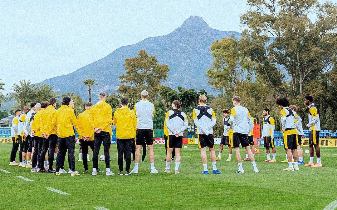 Аларм во тренинг кампот на Дортмунд: На сите им заѕвонил телефонот во 14:42