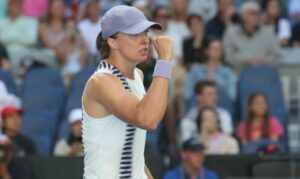 Швјонтек загуби сет, но стигна до осминафинале на Австралија опен