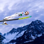 Фасцинантната еволуција на стилот во скијачките скокови